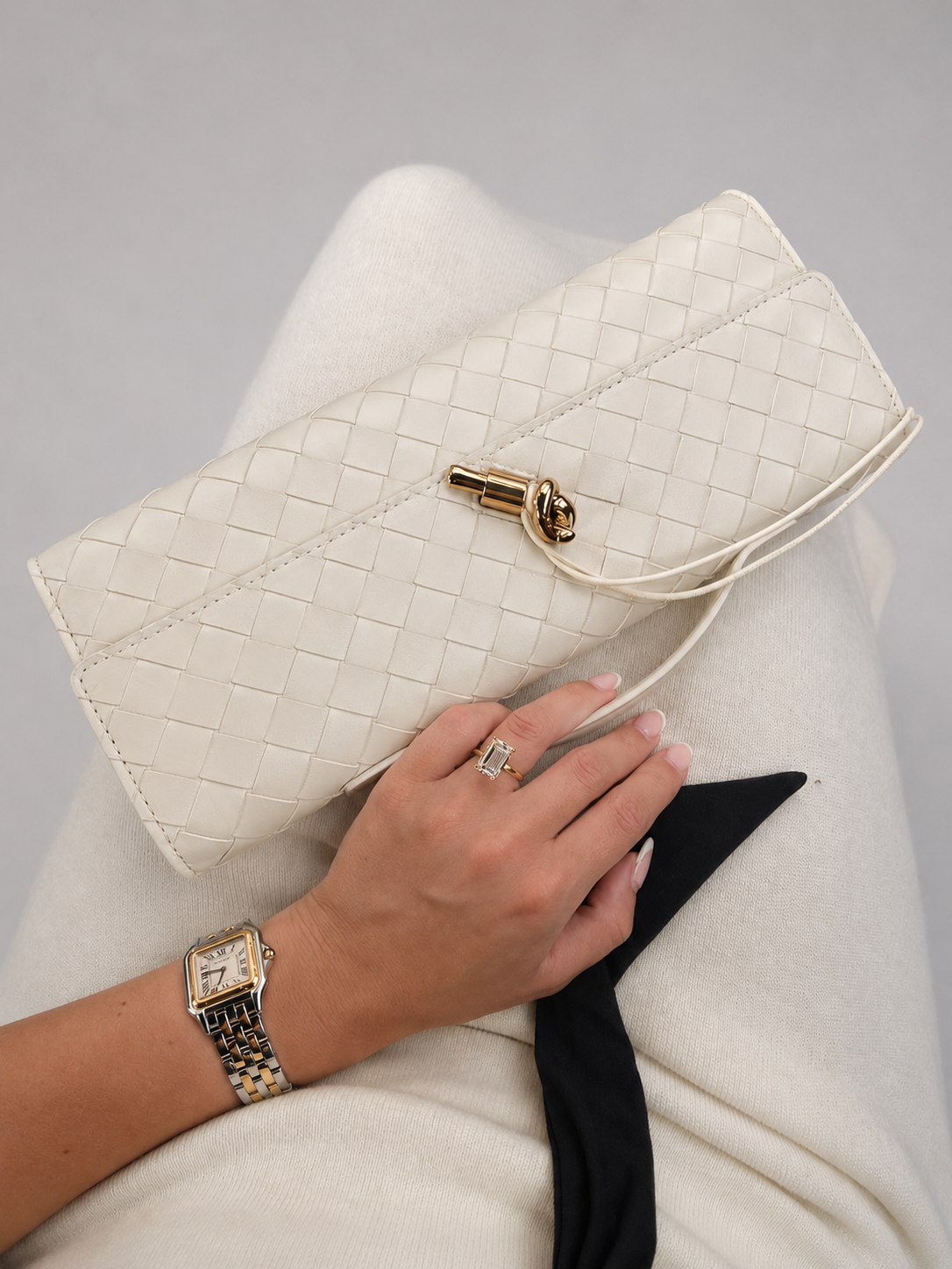 Brenda Woven Women's Clutch Bag