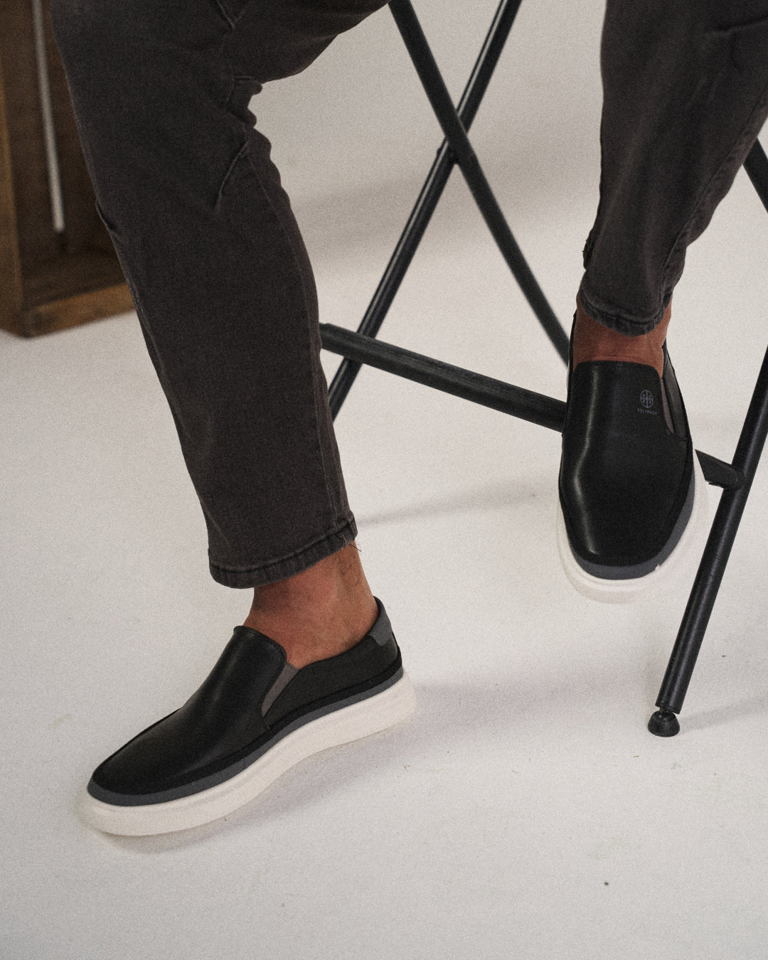 Oliver & Blake Whitman Leather Men's Sneakers